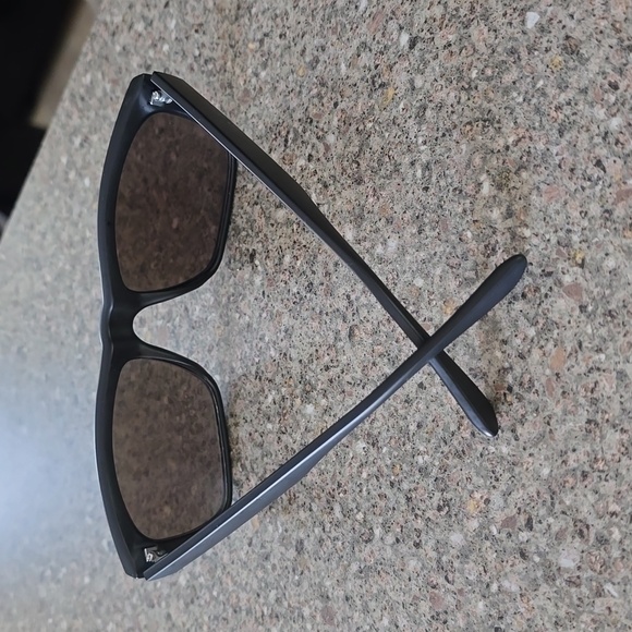 1901 Hollis 57mm Sunglasses - Picture 8 of 8